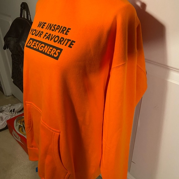 “Leader Chicago” Exclusive Graphic Hoodie Large - Picture 4 of 6